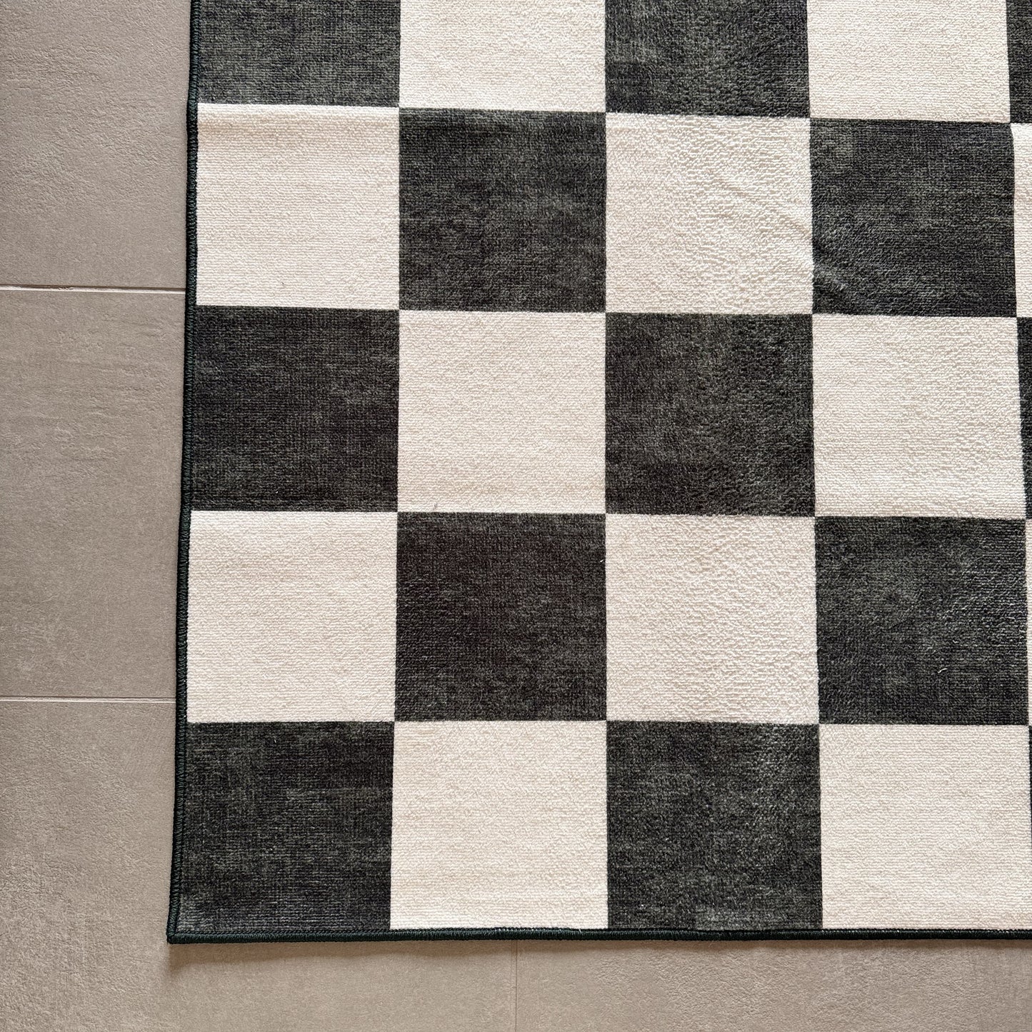 Juniper and Ivory MM-18 Machine Washable Rug