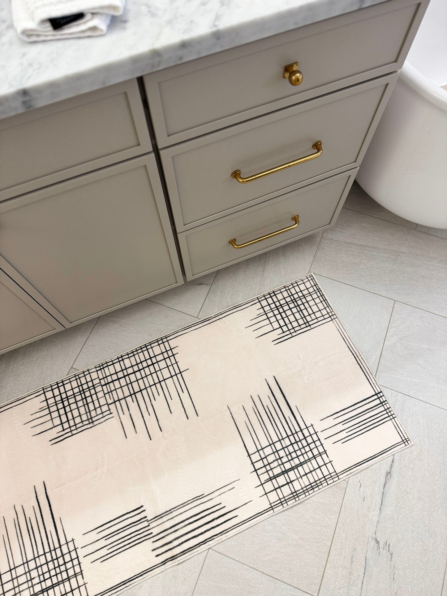 Ashline MM-36 Machine Washable Rug