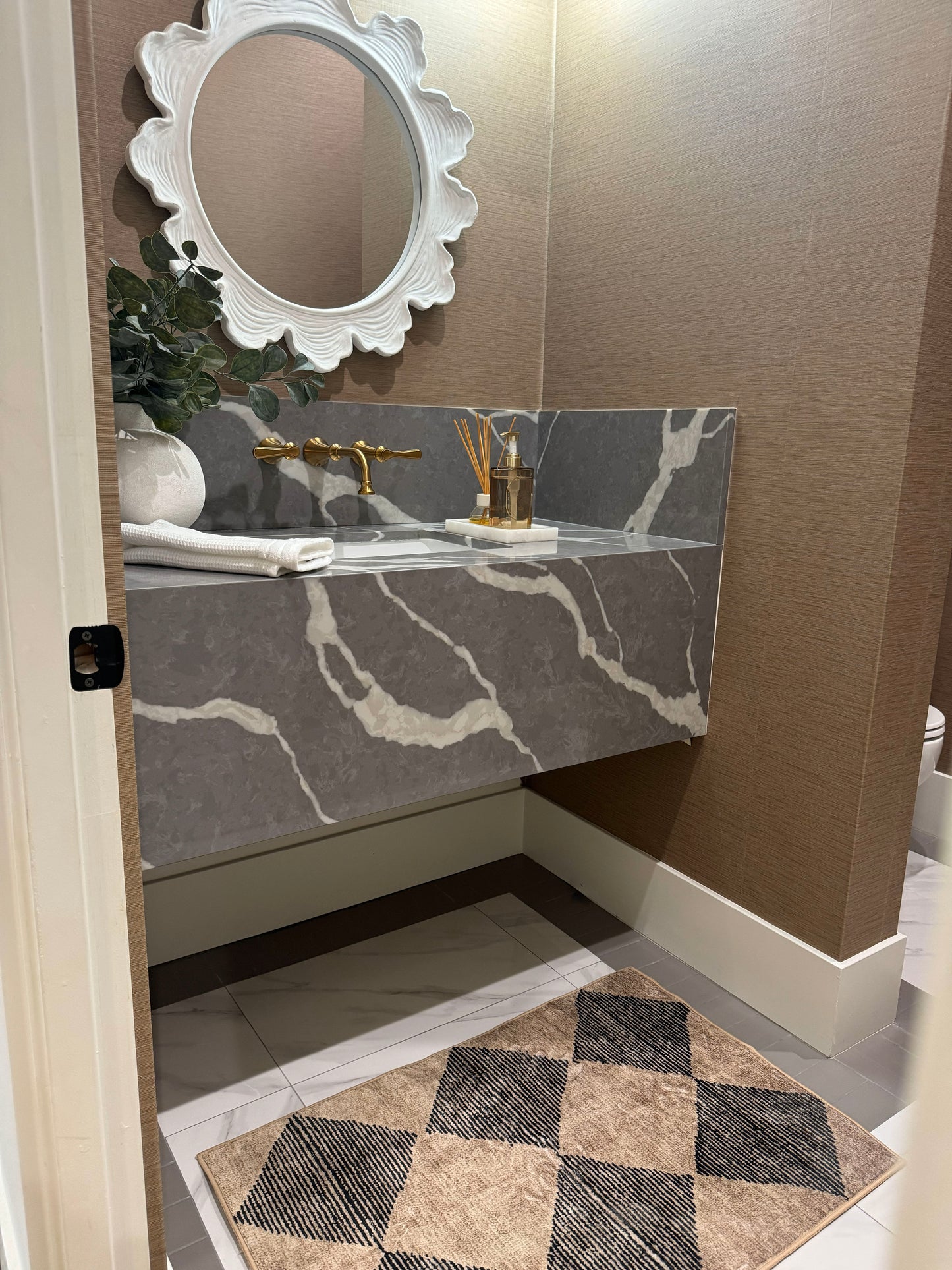 Earthen Diamond MM-39 Machine Washable Rug