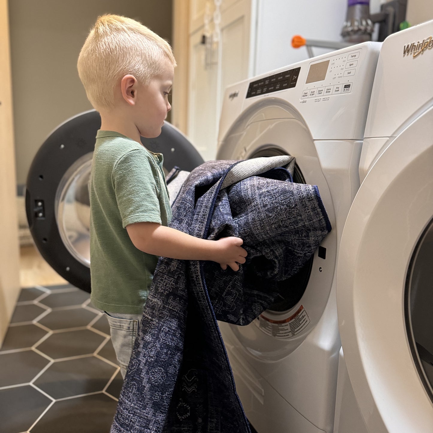 Indigo and Cloud MM-19 Machine Washable Rug